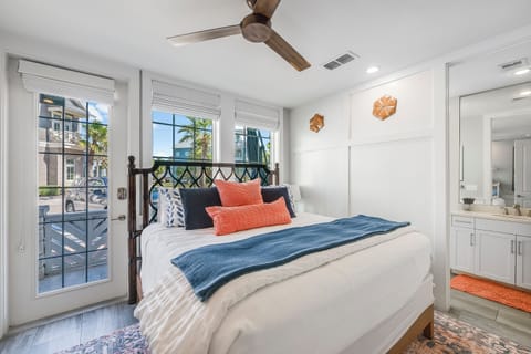 1st Floor, King Bedroom