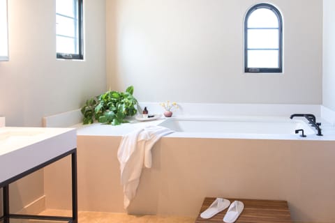 Rainfall showerhead, designer toiletries, hair dryer, bathrobes