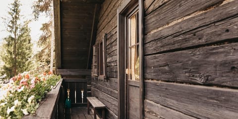 Apartment Schwindelfrei - Naturel Hoteldorf SCHÖNLEITN Resort in Villach