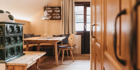 Apartment Schwindelfrei - Naturel Hoteldorf SCHÖNLEITN Resort in Villach