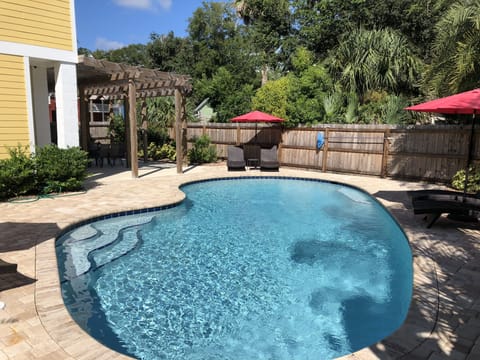 Large 36’ pool for your enjoyment. 