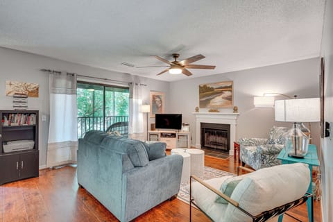 Mount Pleasant Vacation Rental | 2BR | 2BA | 1,060 Sq Ft | Stairs Required