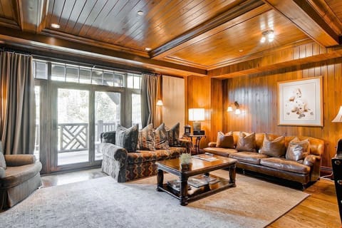 Enjoy wood ceilings, large windows and plenty of light.