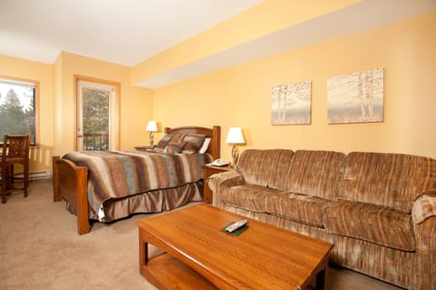 The Studio Condo can comfortably sleep up to 4 guests