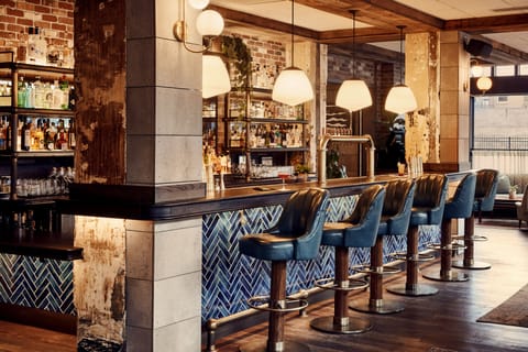 2 restaurants, lunch, brunch served; Mexican cuisine