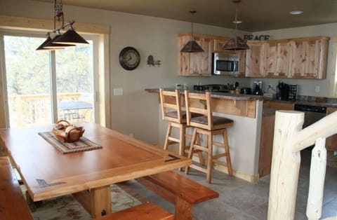 Kitchen & Dining Area