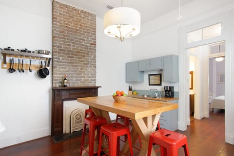 Fully appointed kitchen!