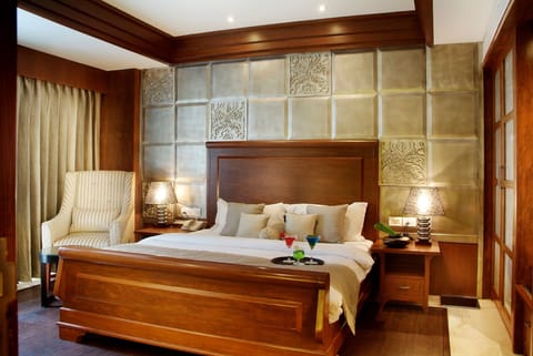 Minibar, in-room safe, desk, soundproofing