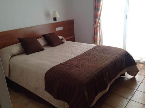 In-room safe, desk, blackout drapes, soundproofing