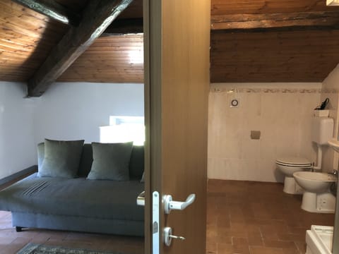 Comfort Penthouse | Living room | Flat-screen TV