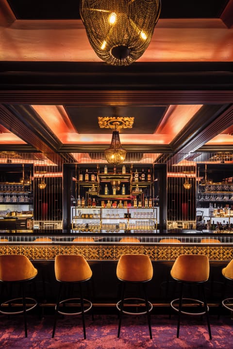 Cocktail bar