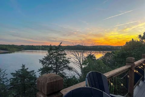 Lampe Vacation Rental | 7BR | 6.5BA | 4,428 Sq Ft | Steps to Access