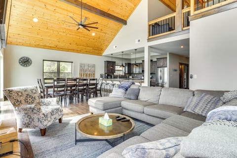 Lampe Vacation Rental | 7BR | 6.5BA | 4,428 Sq Ft | Steps to Access