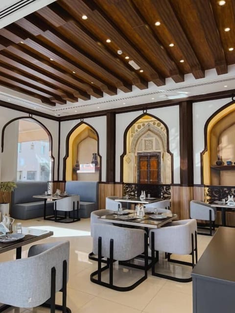 Daily buffet breakfast for a fee