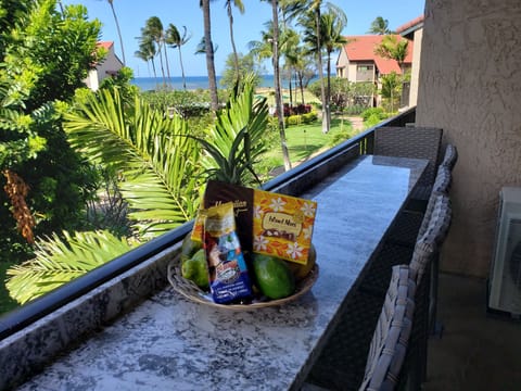 Beautiful, convenient, Lanai table looking out to the ocean. 