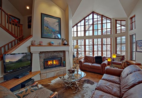 Take a seat in the comfy living room after a day on the slopes.