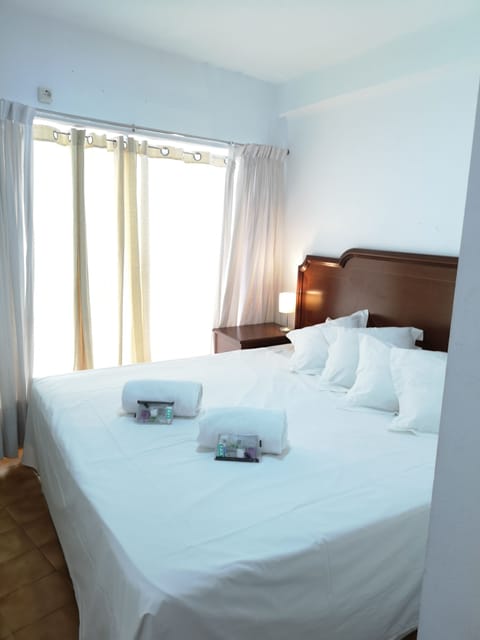 Double Room, Private Bathroom | Bed sheets