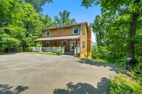 Tiffany Ridge Vacation Cabin