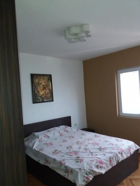 Economy Twin Room, 1 Bedroom, Shared Bathroom | Egyptian cotton sheets, premium bedding, down comforters