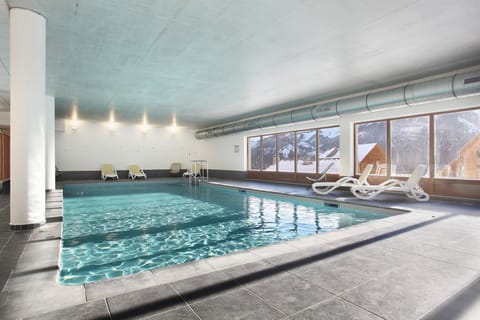 Holiday Home Swimming Pool