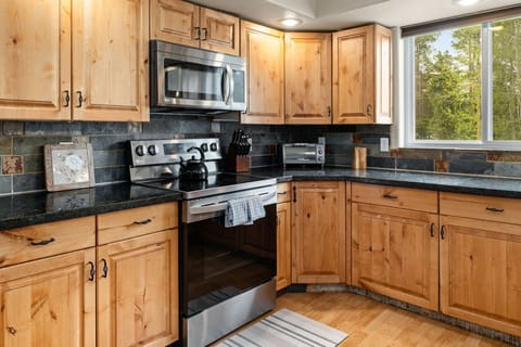 Fully stocked kitchen. 