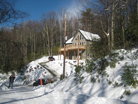 HOUSE VIEW AFTER A SNOWY DAY