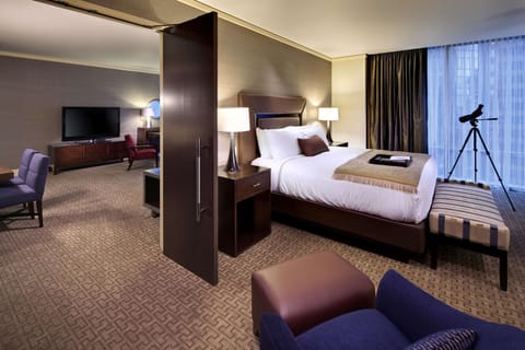 Executive Suite, 1 King Bed (MT Washington) | Minibar, in-room safe, desk, blackout drapes