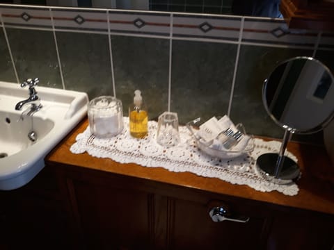 Superior Double Room, 1 King Bed, Private Bathroom | Bathroom | Hair dryer, slippers, towels, soap