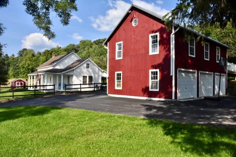 Rabbit Run Farmhouse, carriage view from across the  street