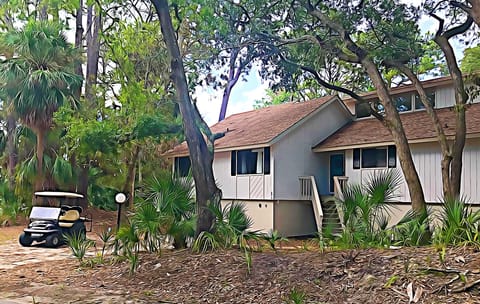 Open concept and comfy home.