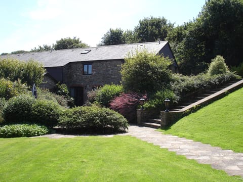4 Bolberry Court Gardens