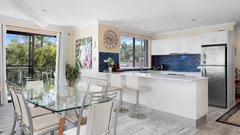 Dining/Kitchen Area