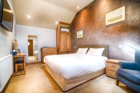 Superior Deluxe Double or Twin Room | Desk, free WiFi, bed sheets