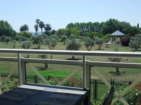 The furniture on the main balcony can accommodate 4 for meals.
