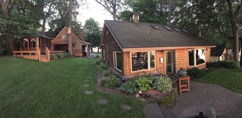 Main cabin, gazebo & guest house.