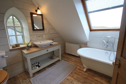 Double Room (Jura) | Egyptian cotton sheets, premium bedding, individually decorated