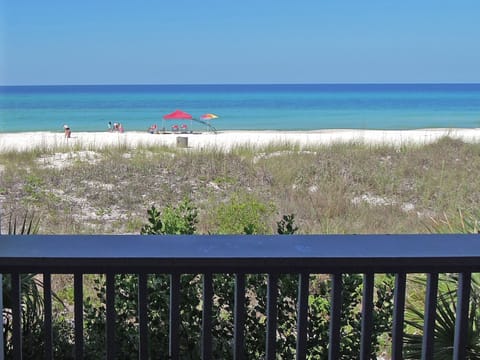 1st Floor directly on the Beach! Step off our deck onto the beach sand!