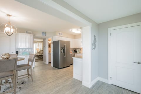 Open kitchen, dining area
