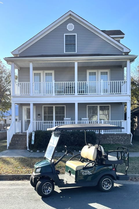 Cape Escape - Perfectly located in Town of Cape Charles w/Golf Cart Option. 