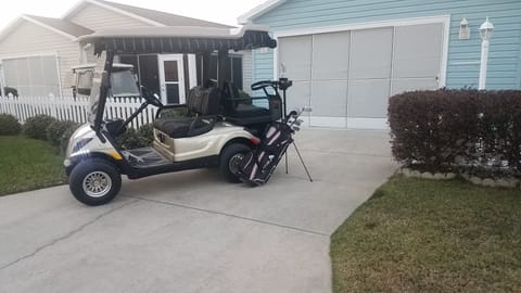 4-Seater Gas Golf Cart and Clubs