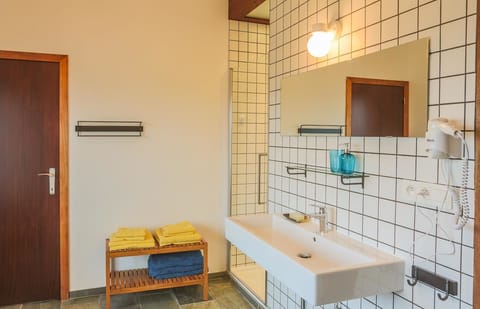 Villa, 4 Bedrooms | Bathroom | Separate tub and shower, deep soaking tub, rainfall showerhead