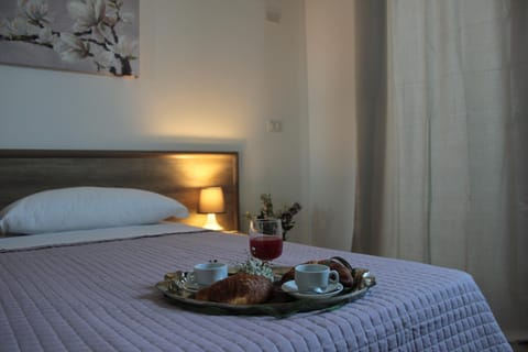 Desk, blackout drapes, soundproofing, free WiFi