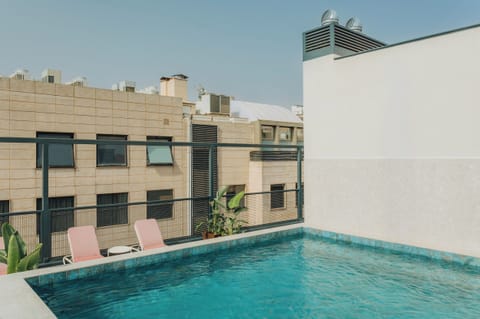 Rooftop pool