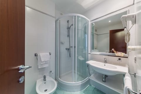 Shower, free toiletries, hair dryer, bathrobes