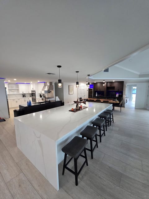 No shortage of room in the kitchen!