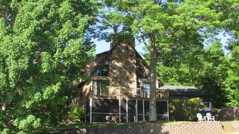 Enjoy life on the lake with all the amenities of home.