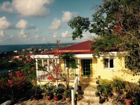 Sunny Cottage by the sea