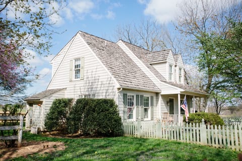The cottage is well appointed with it's own private gardens