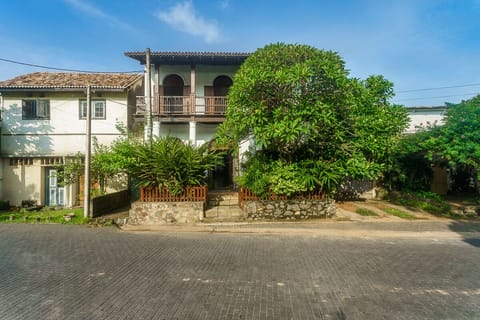 Front view of the property