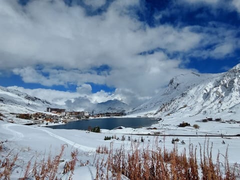 Snow, Mountain, Mountainous Landforms, Winter, Mountain Range, Glacial Landform, Ice Cap, Highland, Hill, Terrain